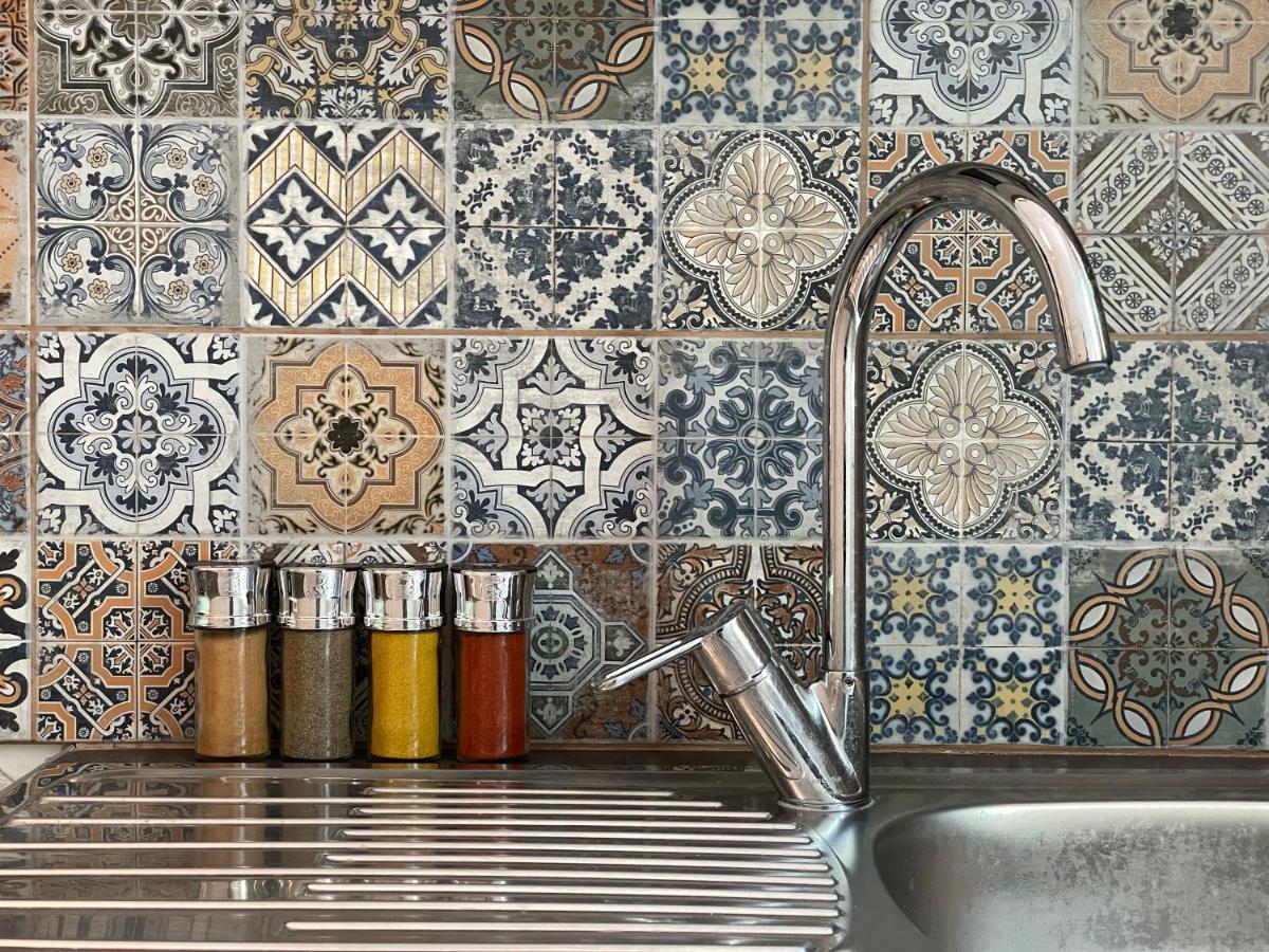Soho Charming 55Sqm Apt In Athens Apartment ภายนอก รูปภาพ
